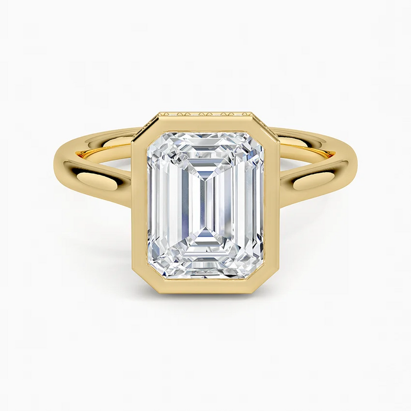 Aruba Emerald lab-grown diamond ring, top view, 2 carat