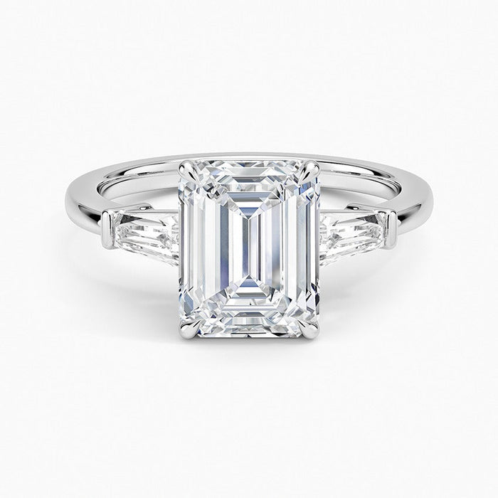 Lab-grown diamond engagement ring whose center stone carries its own IGI report
