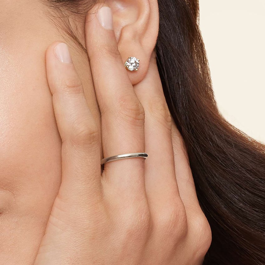 Classic Comfort 2mm - White Gold - Lifestyle