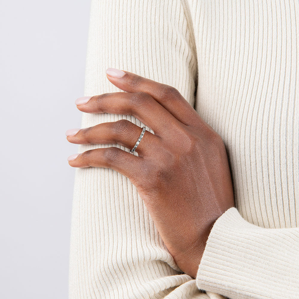 Baguette Scallop - White Gold - Lifestyle