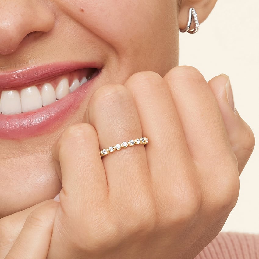 Shared Light - Yellow Gold - Lifestyle