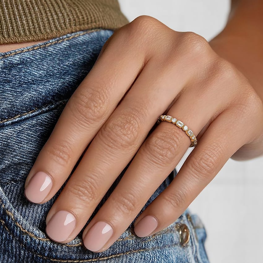 Emerald Accent - Yellow Gold - Lifestyle