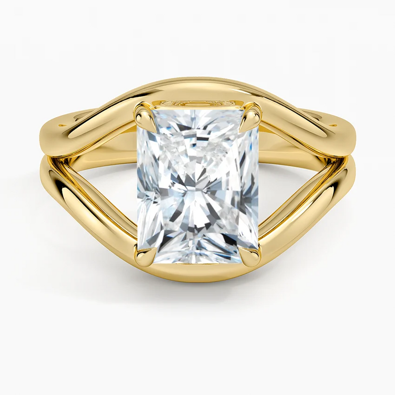 Comet Radiant lab-grown diamond ring, top view, 2 carat