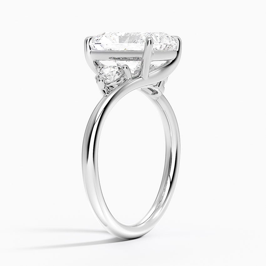 Santa Fe Radiant lab-grown diamond ring, side1, 2 ct