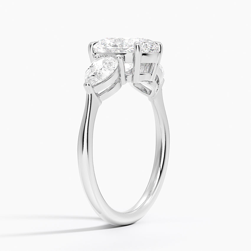 Gloria Oval lab-grown diamond ring, side1, 2 ct