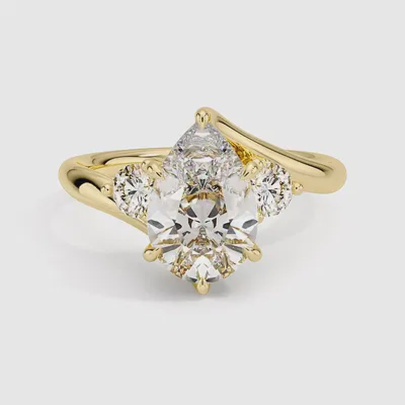 Kauai Diamond Ring - Yellow Gold - 360 Loop