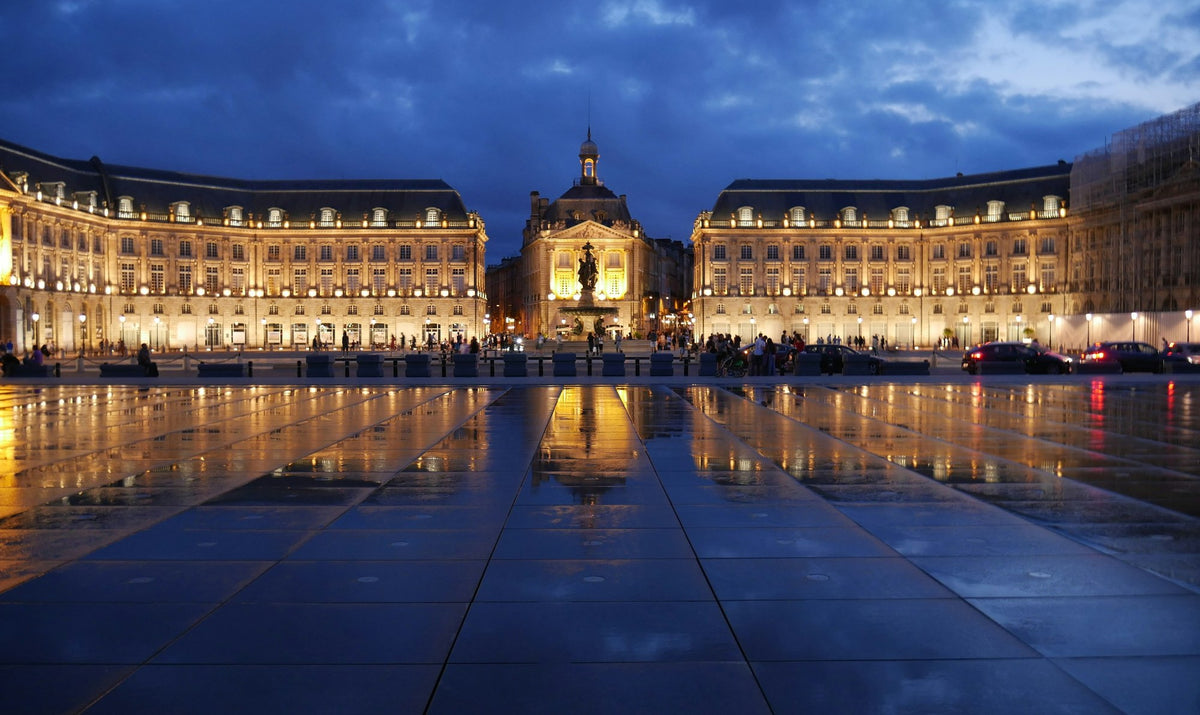 Bordeaux, The Open Square
