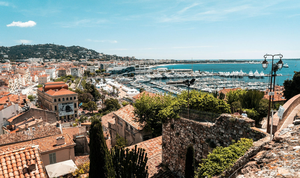 Cannes, The Low Islands