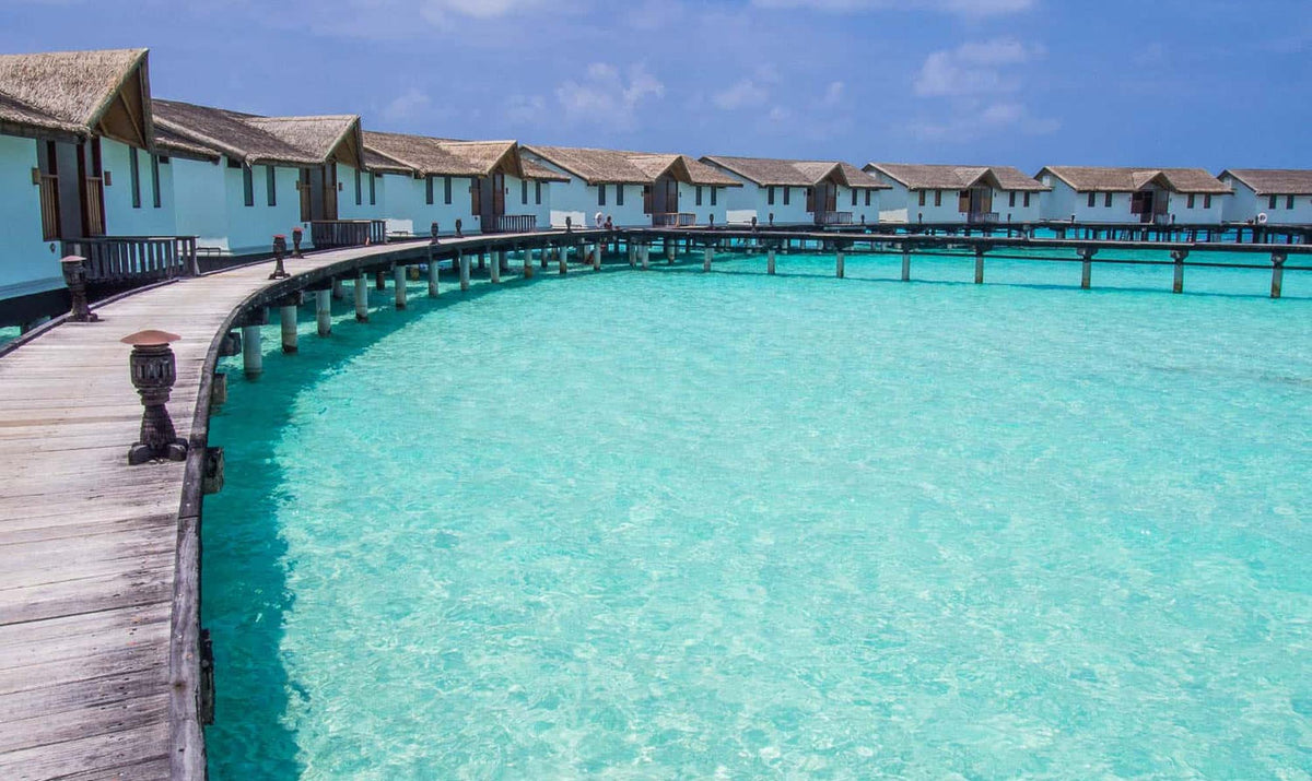 Maldives, Sand the Reef Made