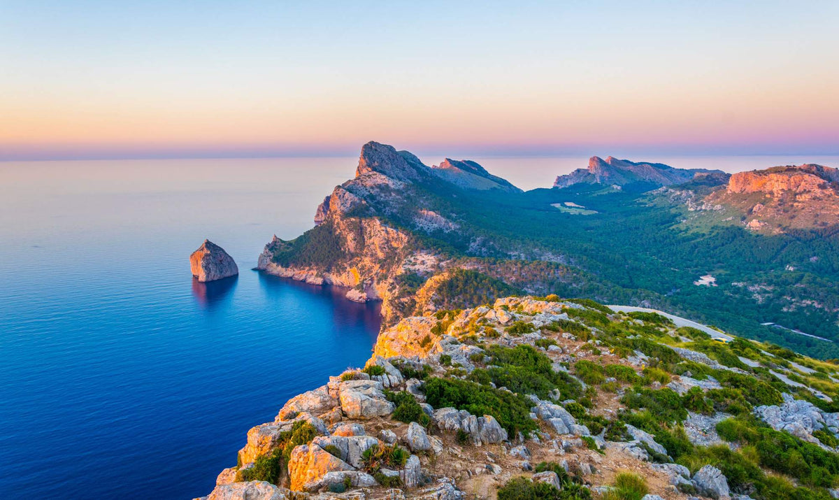 Mallorca, A Winter Composed